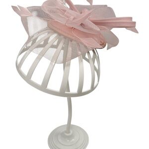 Elegant Pink Fascinator hat hair clip feather mesh dapper pin up